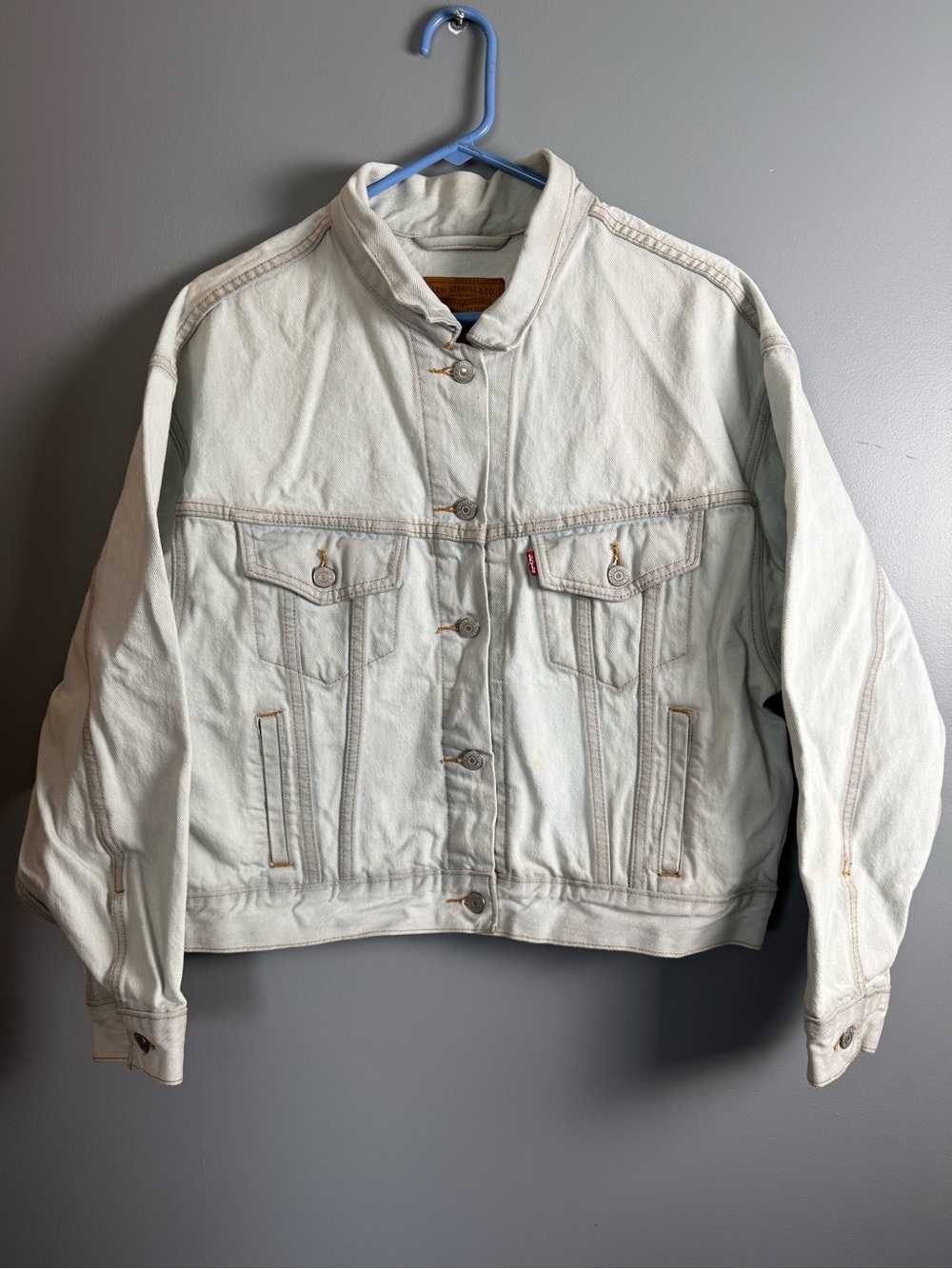 Levi's Cropped Light-Wash Classic Denim Trucker Jacket Women's Sz L 23" PTP